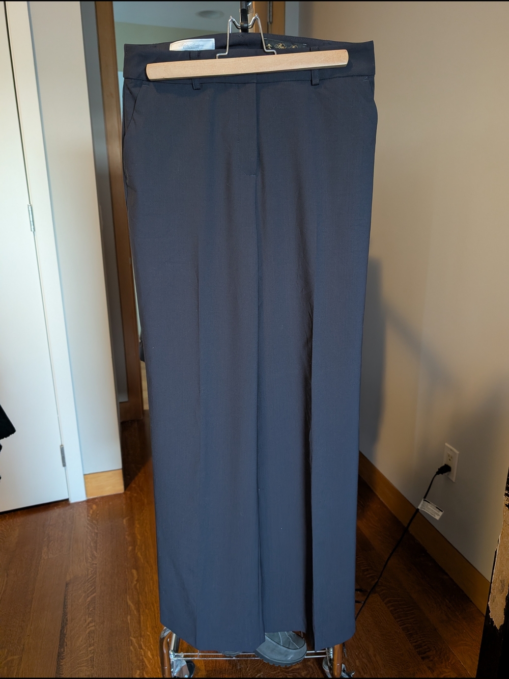 Brooks Brothers Women's Dress Pants Wide Leg Size 4 Italian Fabric New w Tags
